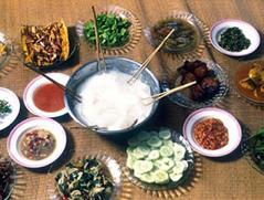 คำอธิบาย: http://2.bp.blogspot.com/-X708ubIa_Fs/TtCTvbAr7SI/AAAAAAAAAPo/6QD7iVepn1s/s320/ambuyat-set.jpg